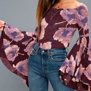 Free People “Birds of Paradise” Bell-sleeve top 💜